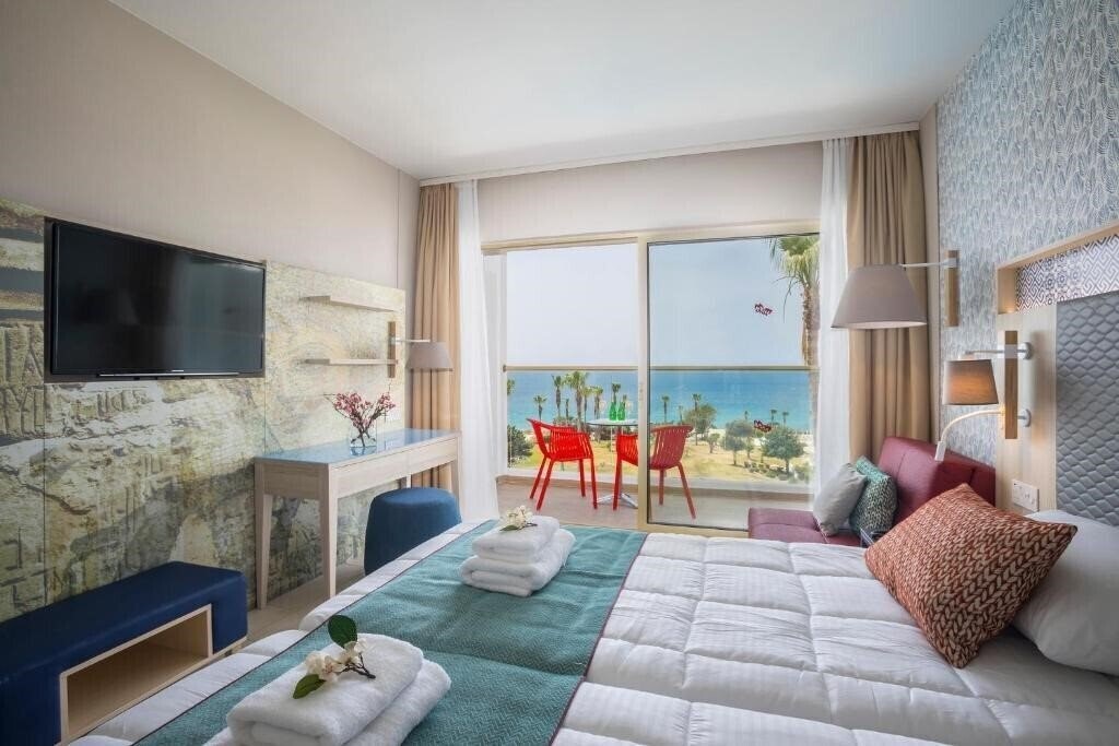 Изображение Leonardo Laura Beach & Splash Resort 4*