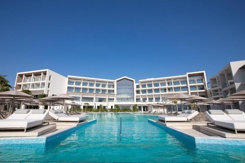 Отель Mare Paphos (ex. Atlantica Mare Village Paphos) 5*