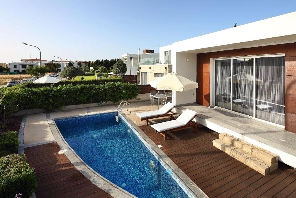 Paradise Cove Luxurious Beach Villas 4* суреті