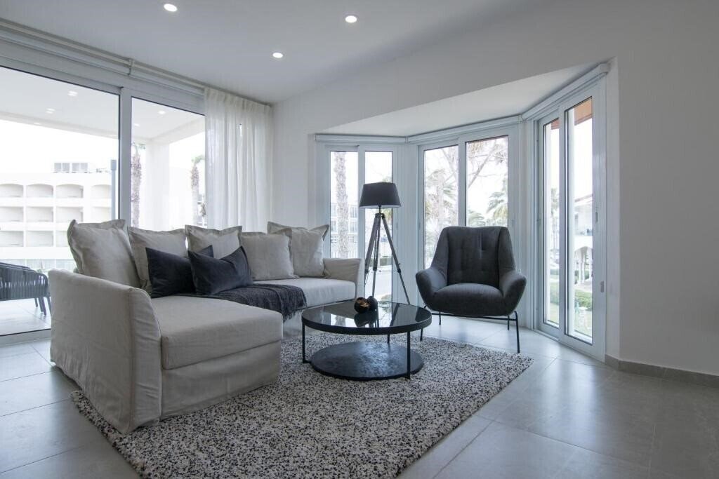 Отель Phaedrus Living Seaview Luxury Flat Limnaria 134 4*