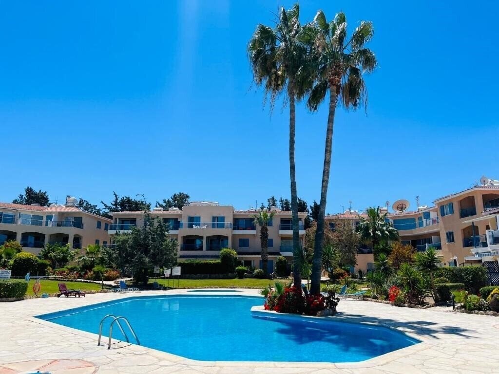 Отель Golden Palms Paradise Garden 4*