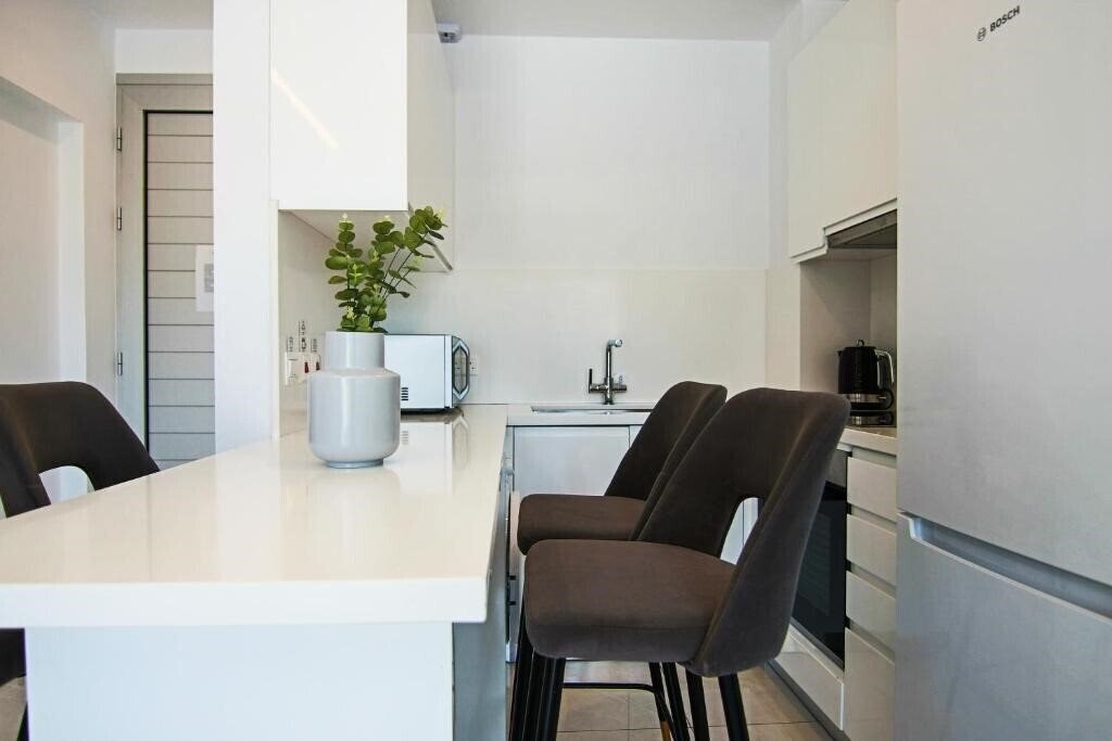 Phaedrus Living: Seaside Executive Flat Harbour 207 3* фотосуреті