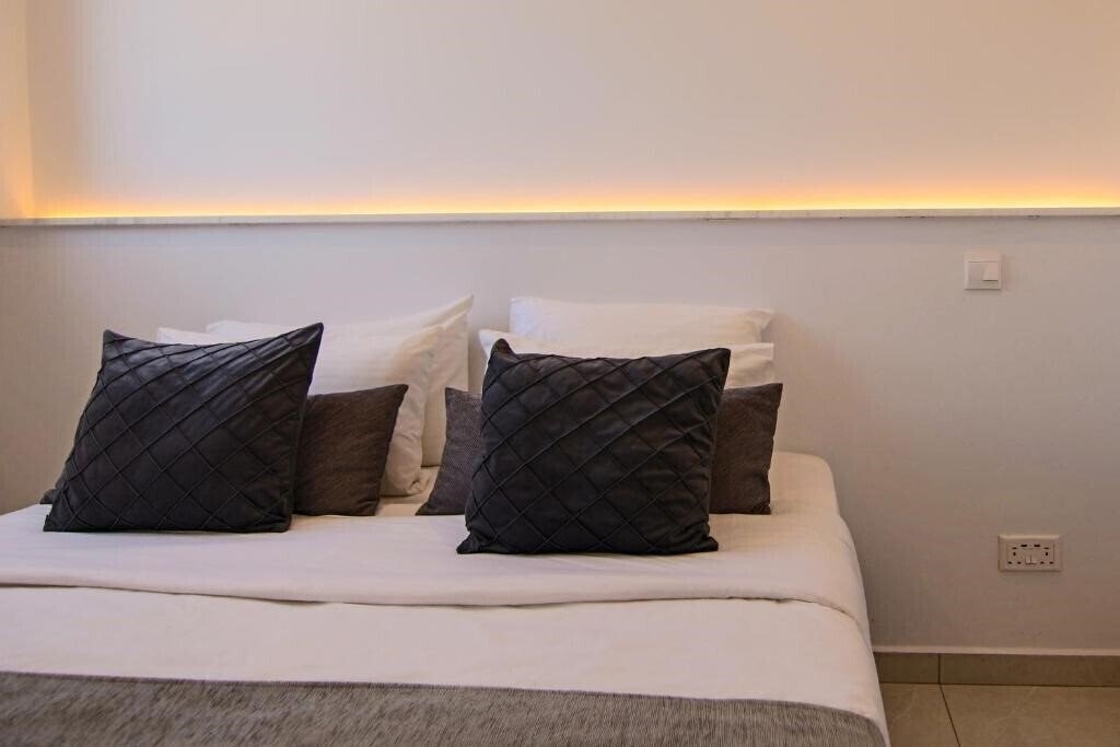 Phaedrus Living: Seaside Executive Flat Harbour 207 3* суреті