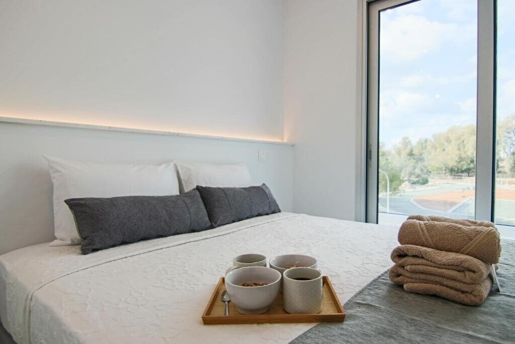 Phaedrus Living: Seaside Executive Flat Harbour 202 3* суреті