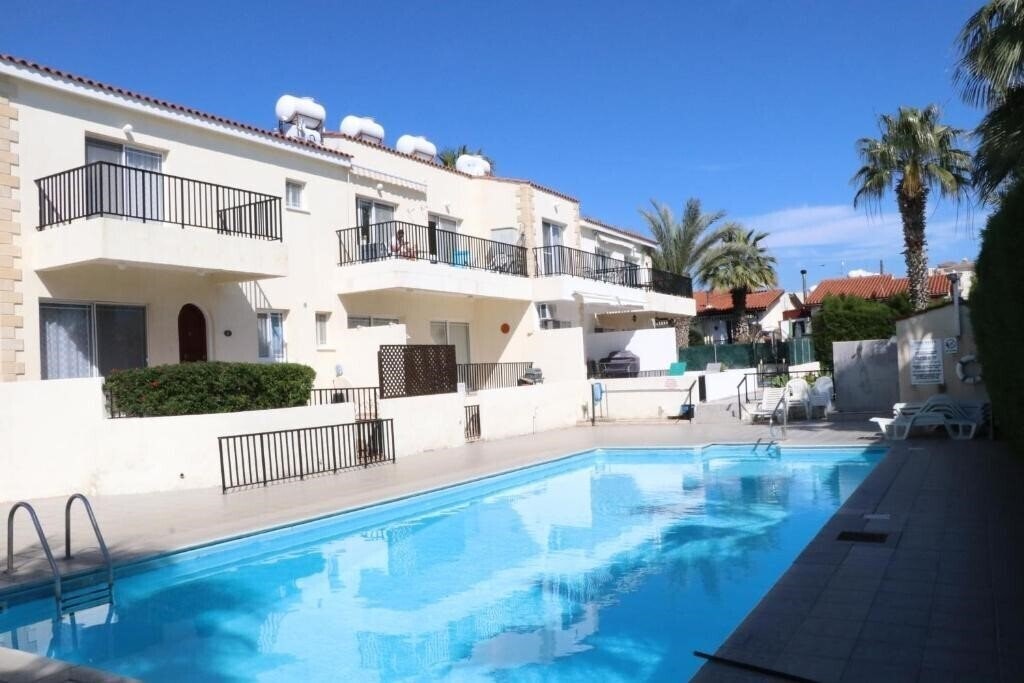 Отель Cyking 2 Bed Apartment with Pool & 10 Min to Beach 3*