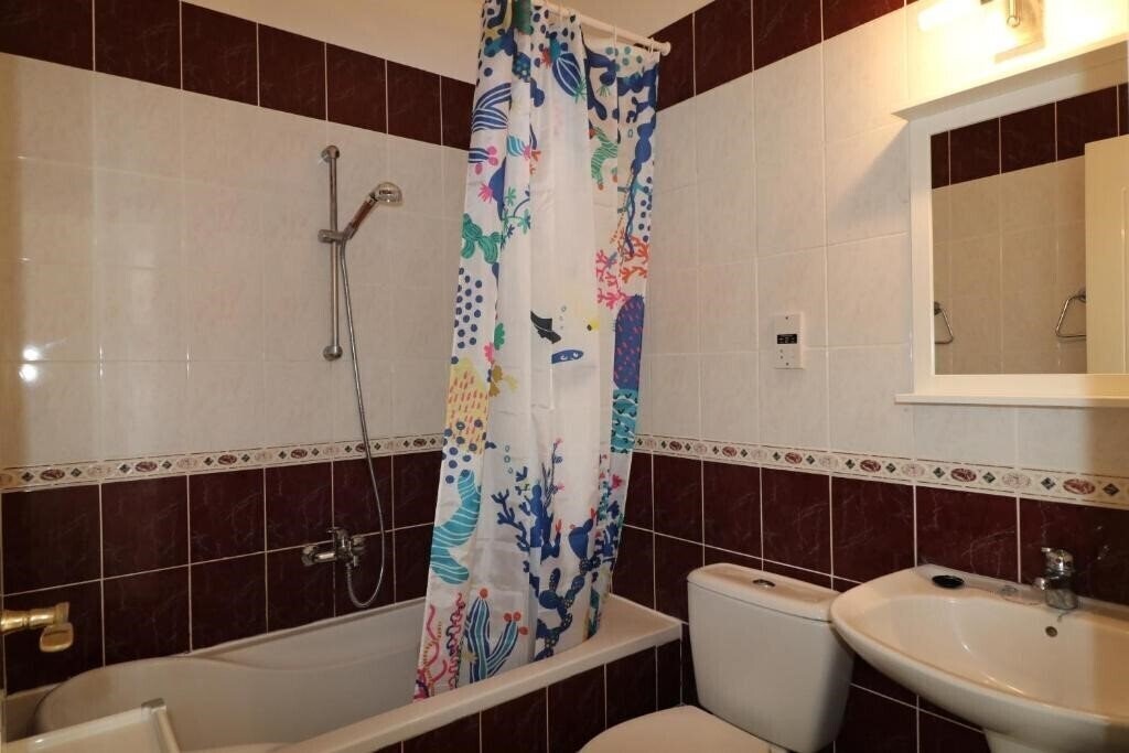 Фотография Cyking 2 Bed Apartment with Pool & 10 Min to Beach 3*