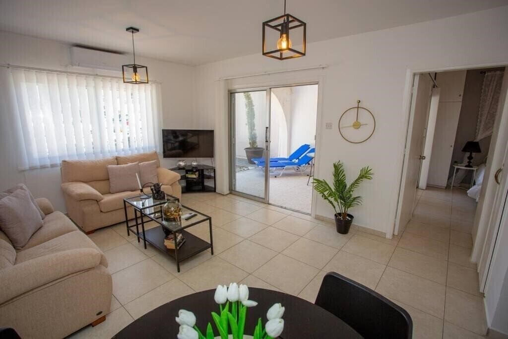 Фото Estea - Rheas Cozy 1 Bedroom Apartment 3*