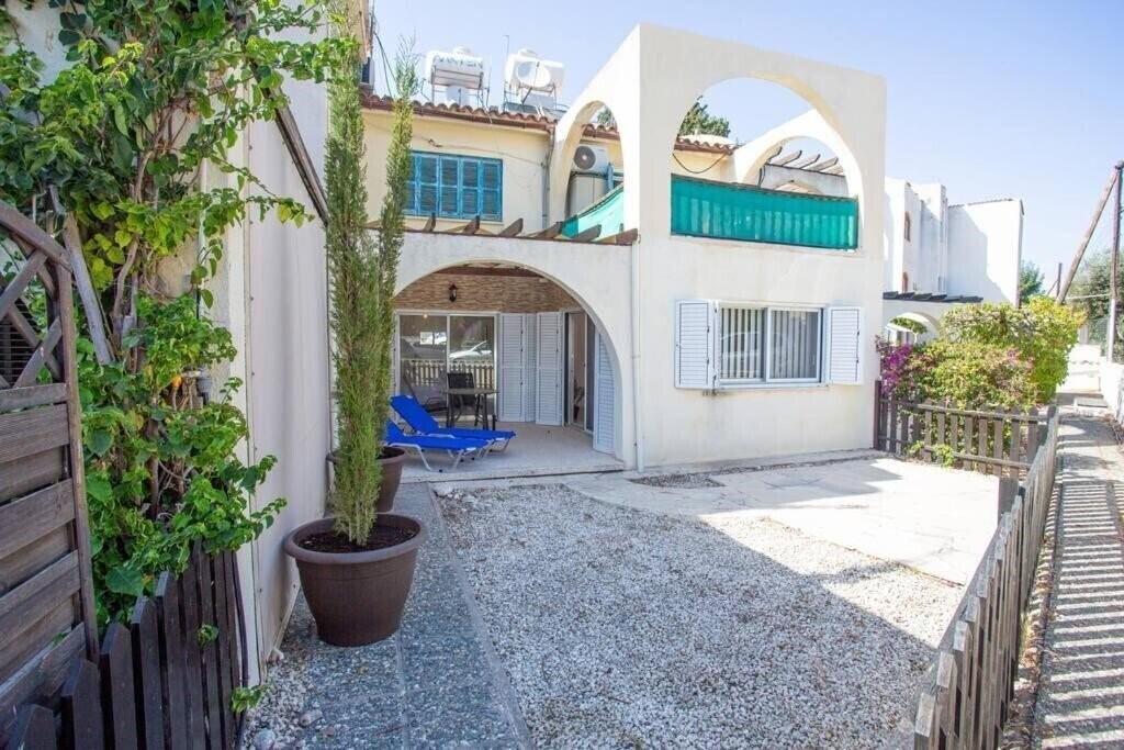 Отель Estea - Rheas Cozy 1 Bedroom Apartment 3*