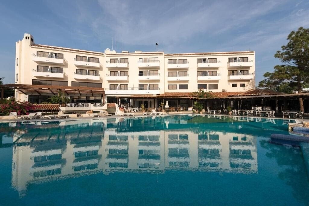 Paphos Gardens Holiday Resort 3* қонақ үйі