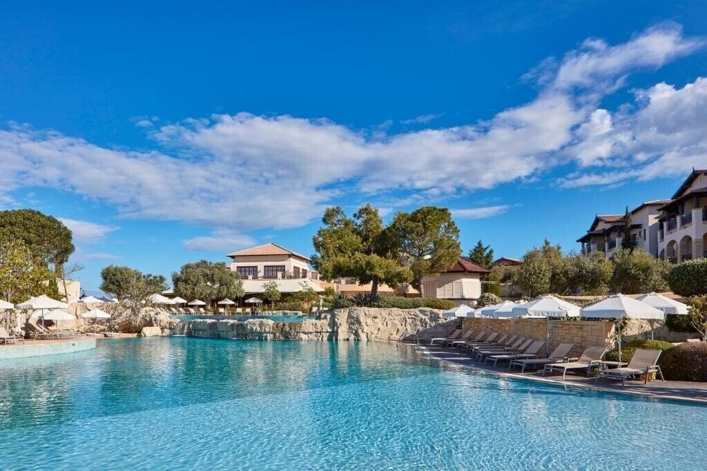 Aphrodite Hills Resort 5* суреті