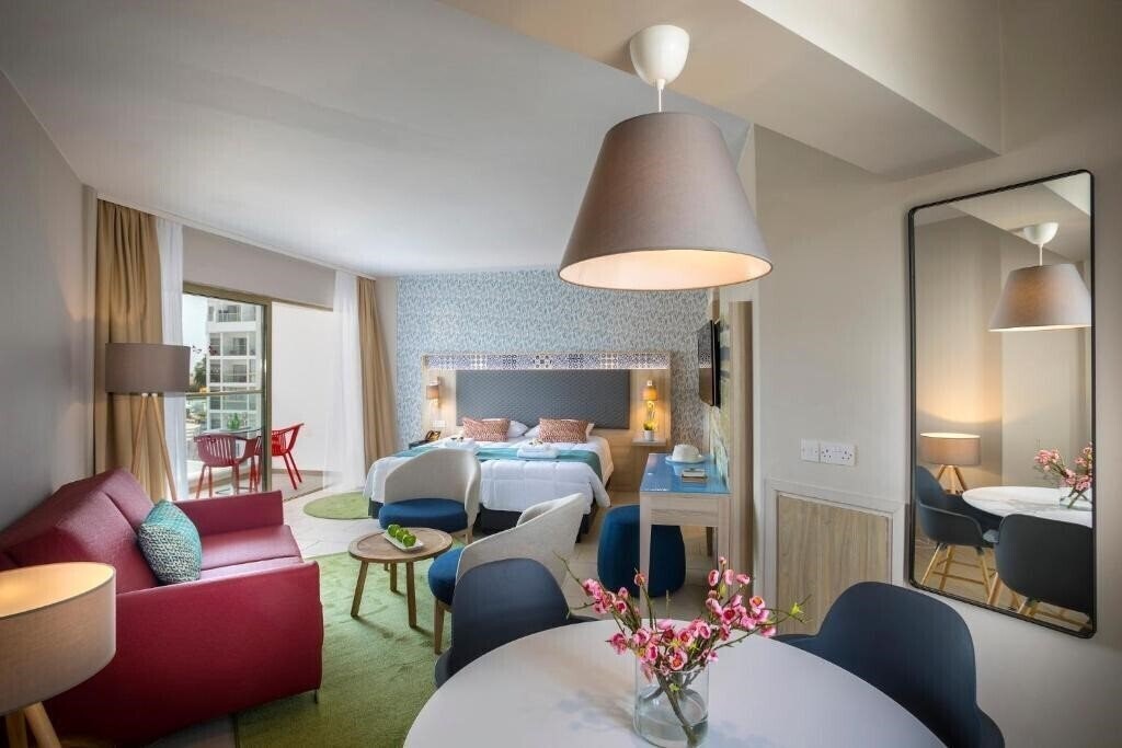 Cyprotel Laura Beach Hotel 4* фотосуреті