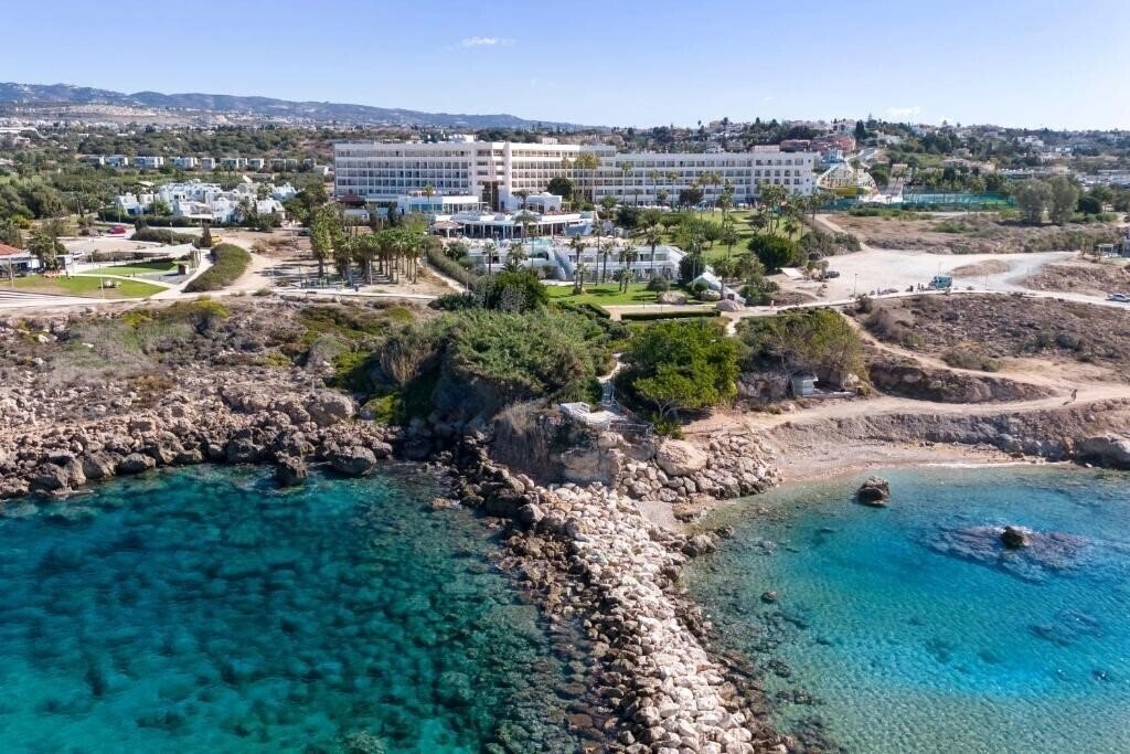 Cyprotel Laura Beach Hotel 4* қонақ үйі