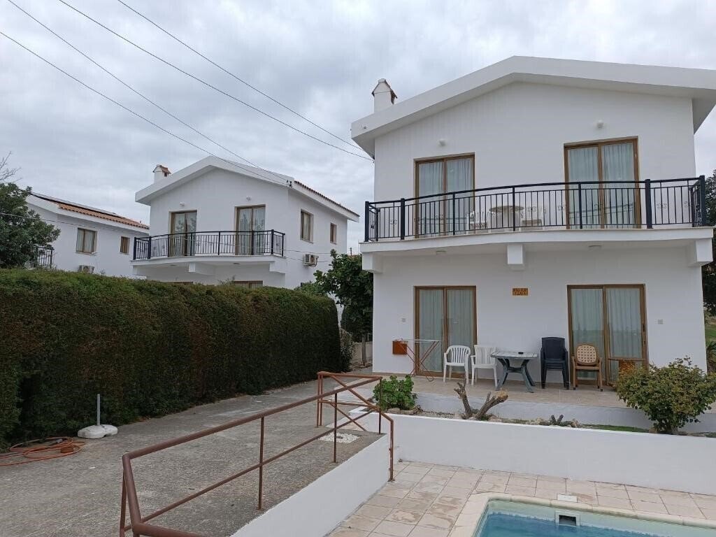 Отель Kapsalia Holiday Villas 3*