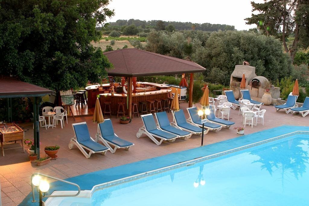 Alkionest Hotel Apts апартаменты суреті