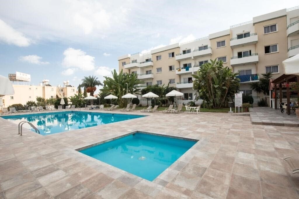 Debbiexenia Hotel 3* суреті