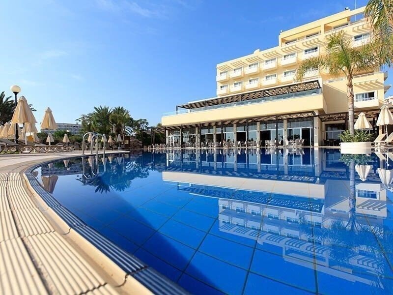Kouzalis Hotel 4* қонақ үйі