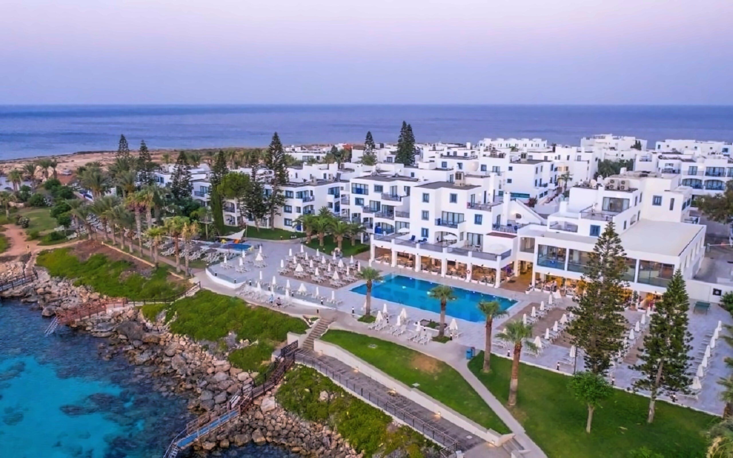 Nausicaa Beach 4* қонақ үйі