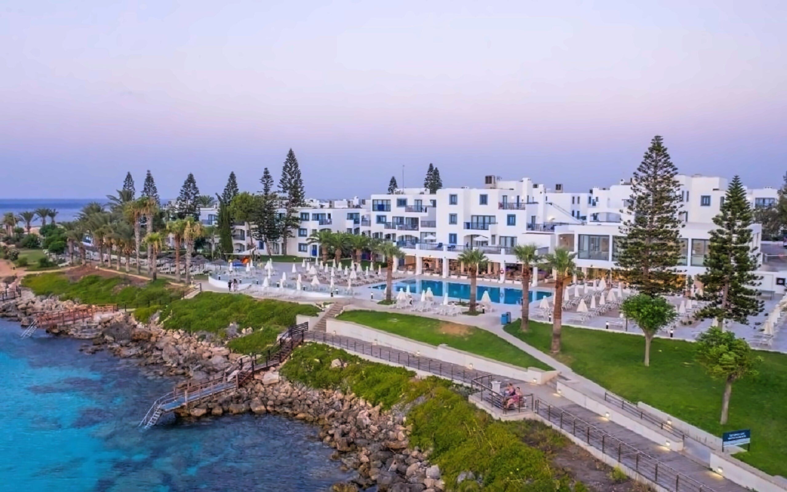 Фото Nausicaa Beach 4*