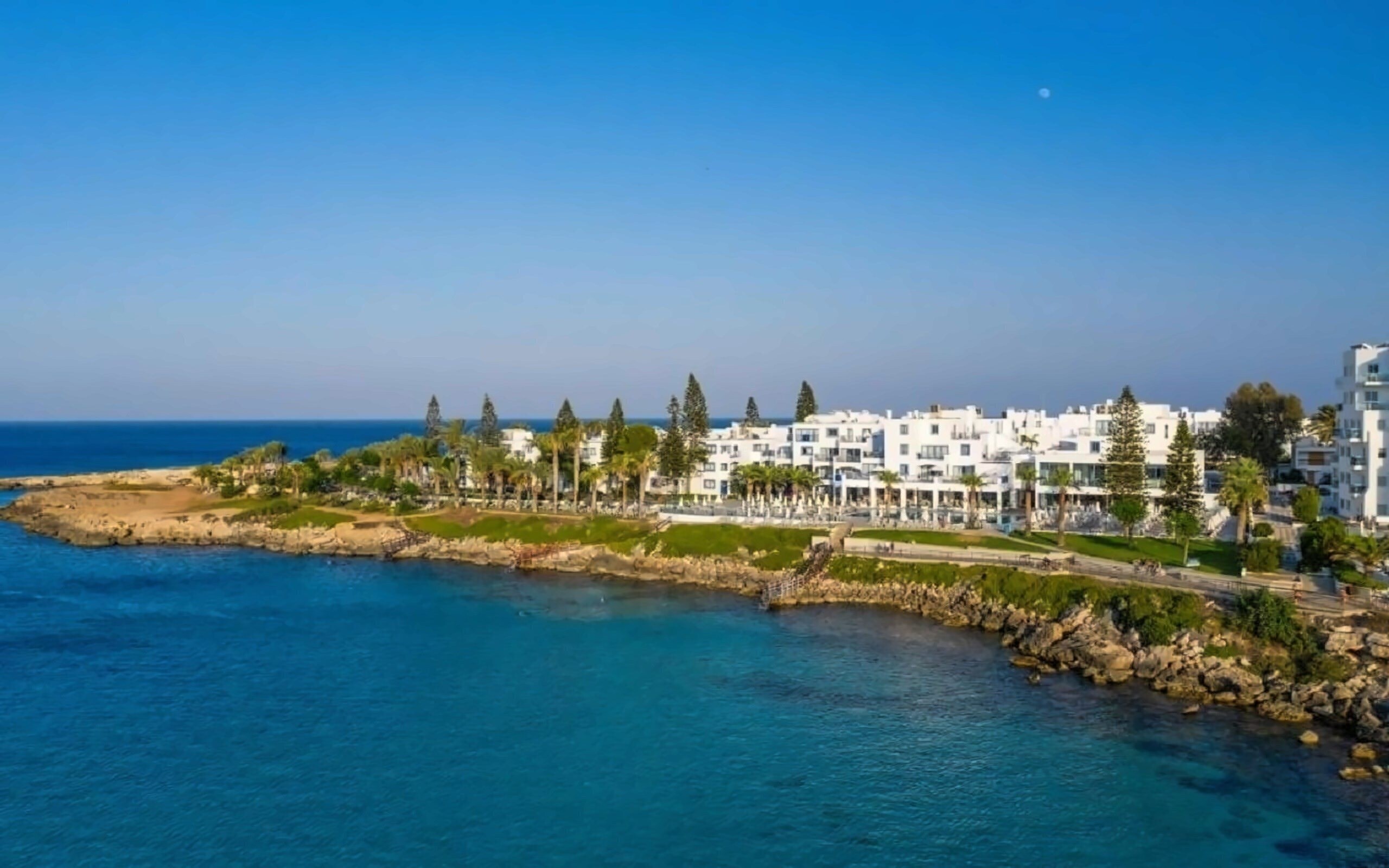 Nausicaa Beach 4* суреті