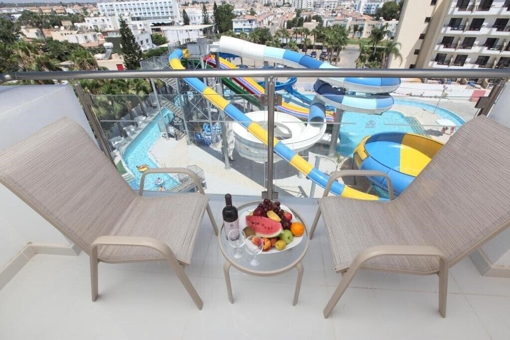 Фото Anastasia Hotel Apartments 4*