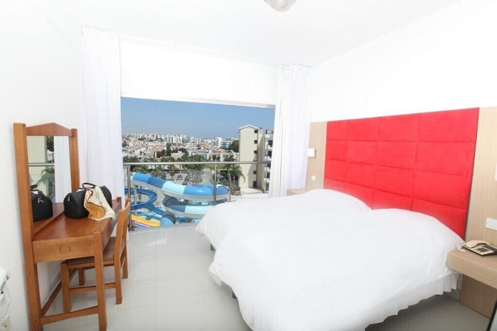 Anastasia Hotel Apartments 4* фотосуреті