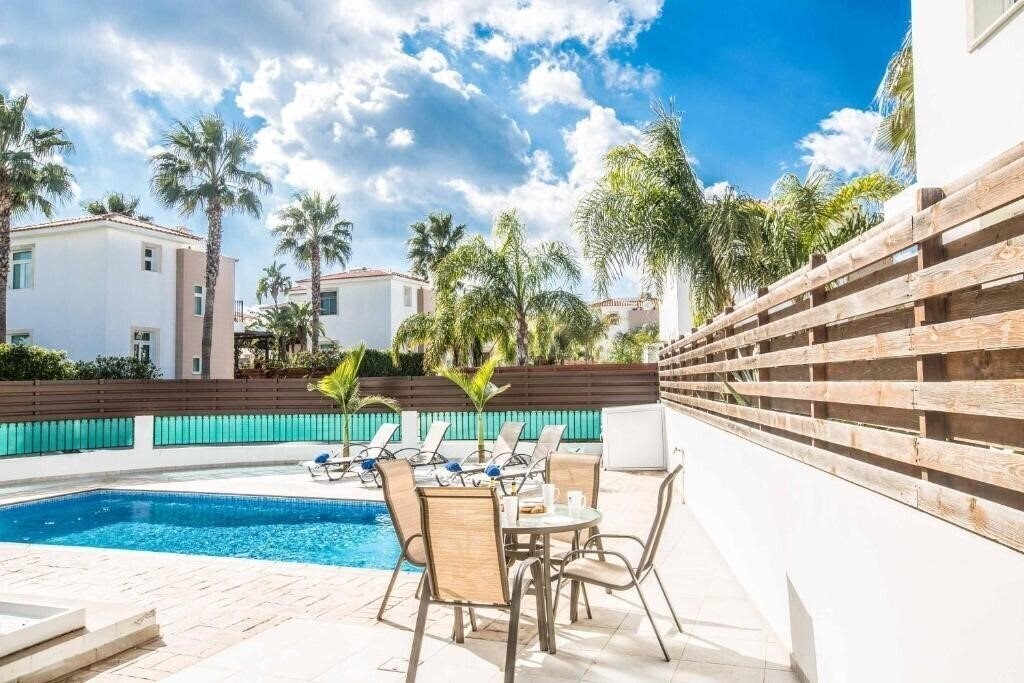 Изображение Mesogios Villas 4*