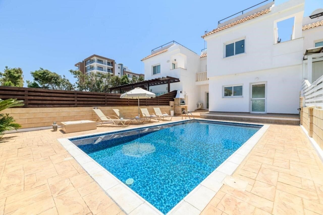 Отель Nireas Seaview Villa 3*