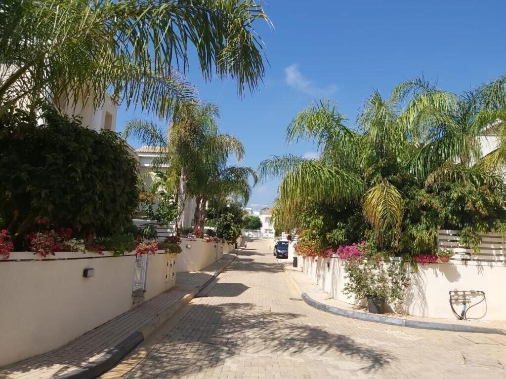 Отель Anthorina Villas 3*