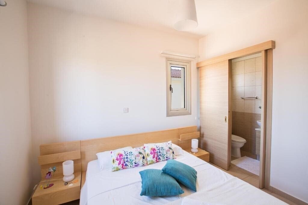 Фото Kalamies Beach Villas 3*