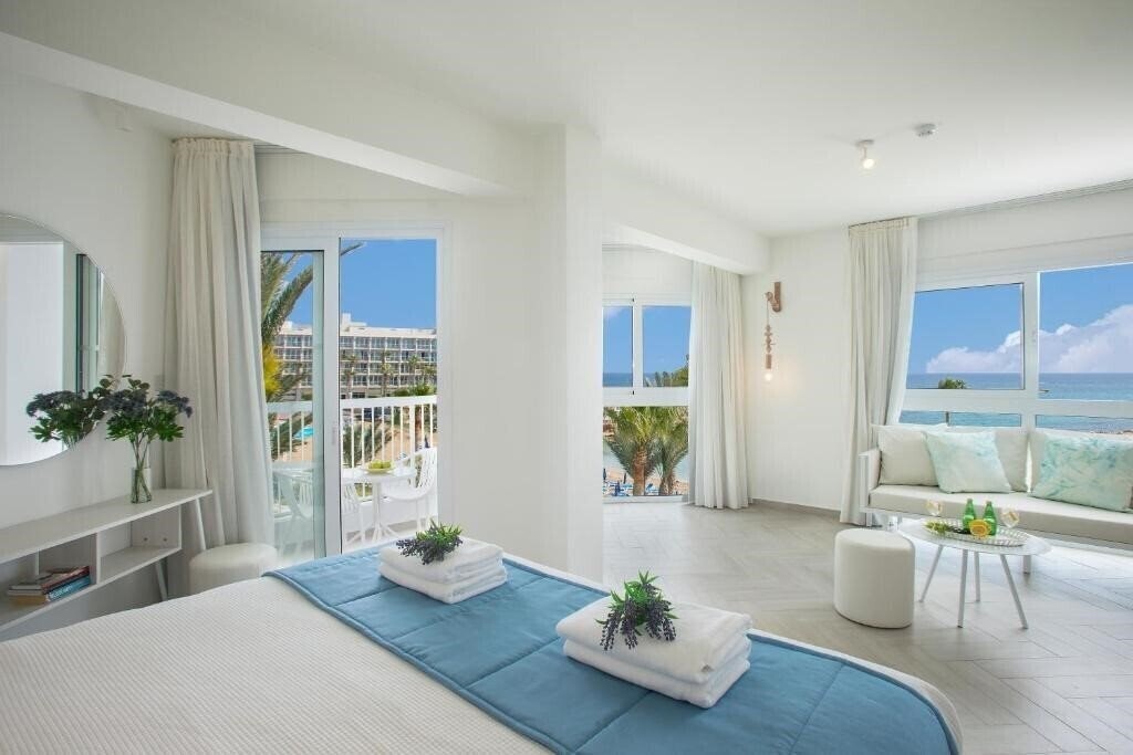 Фото Infinity Blu Designed For Adults 4*