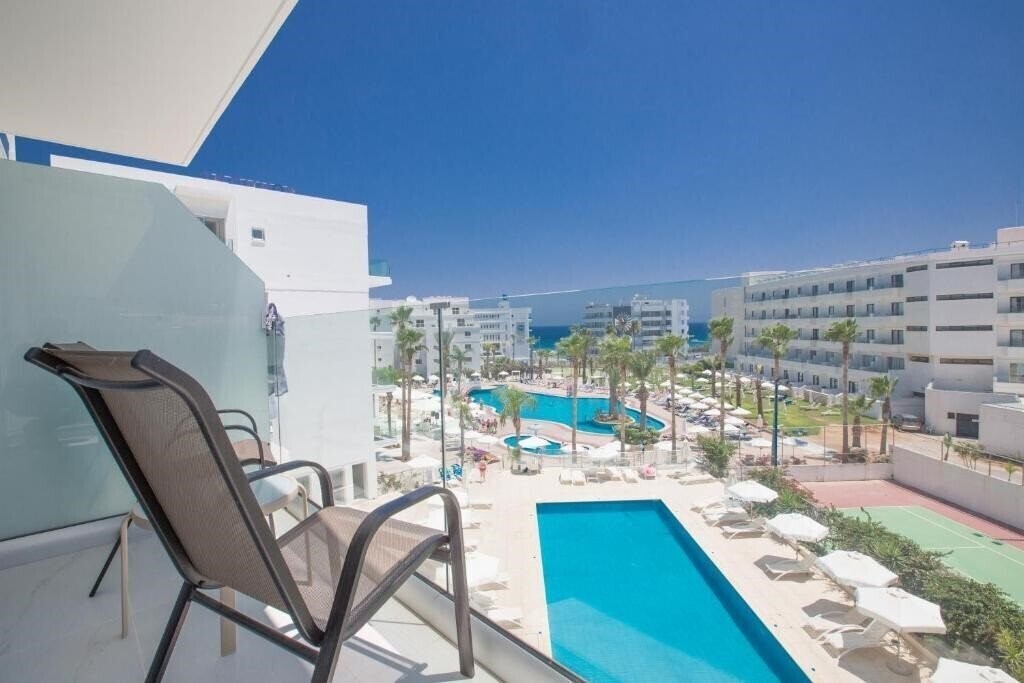 Фото Tsokkos Beach Hotel Protaras 4*