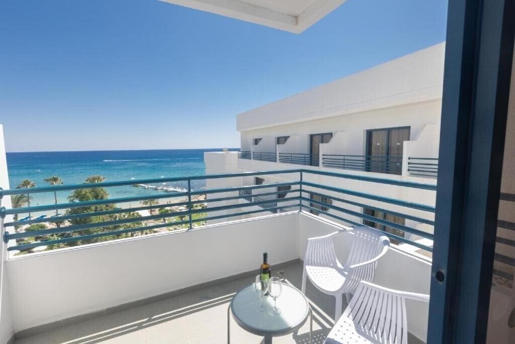 Iliada Beach 4* фотосуреті