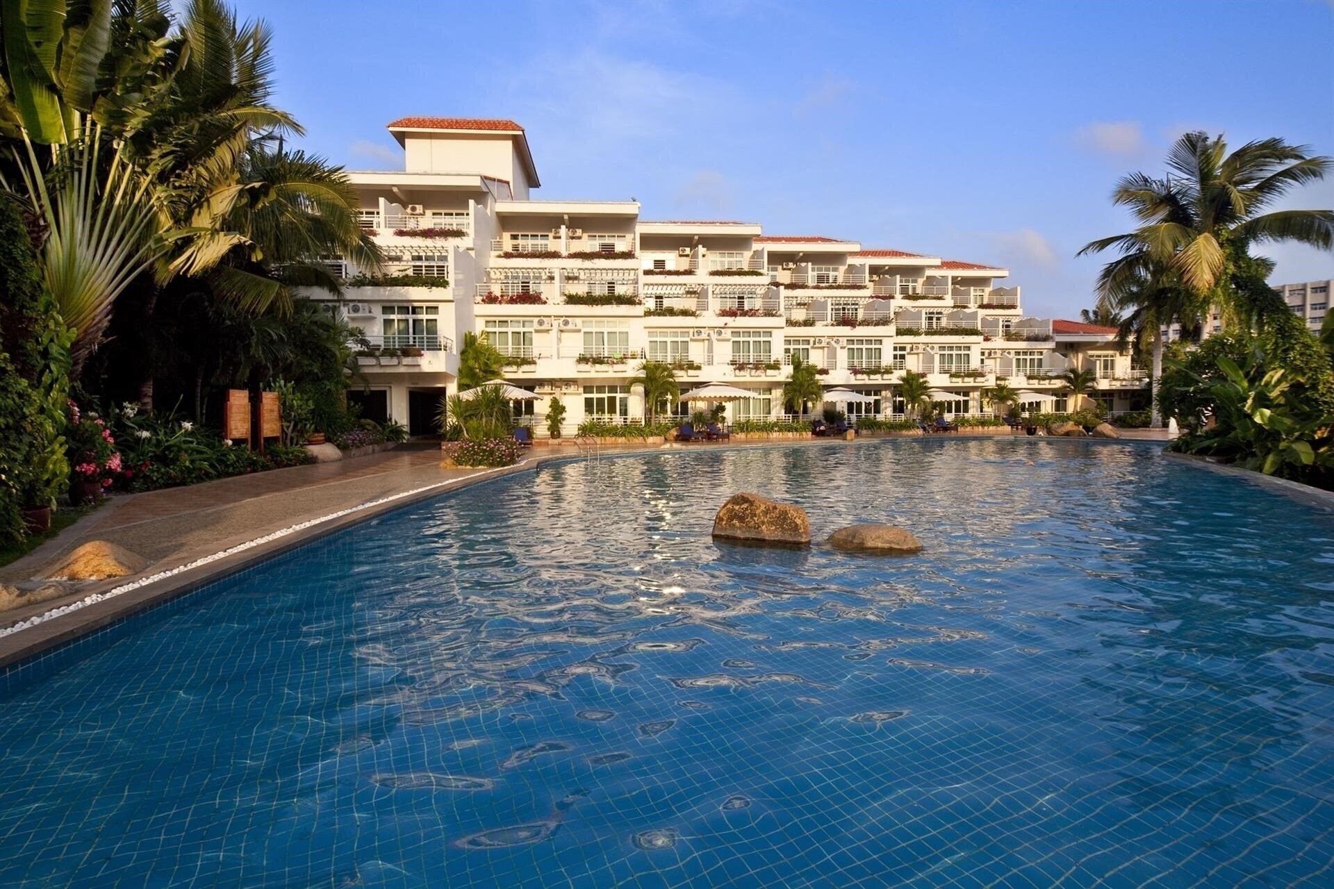 Отель Sanya Dongrong Guest International Hotel 5*