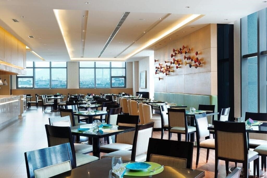 Картинка Aloft Dalian 4*