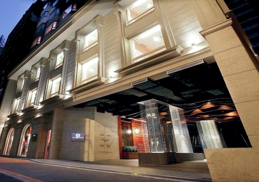 The Luxe Manor 4* қонақ үйі