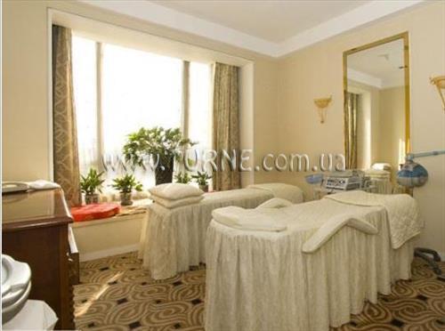 Отель Dong Fang Hotel Guangzhou 5*