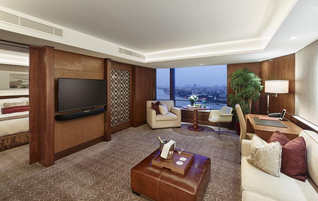 White Swan 5* суреті