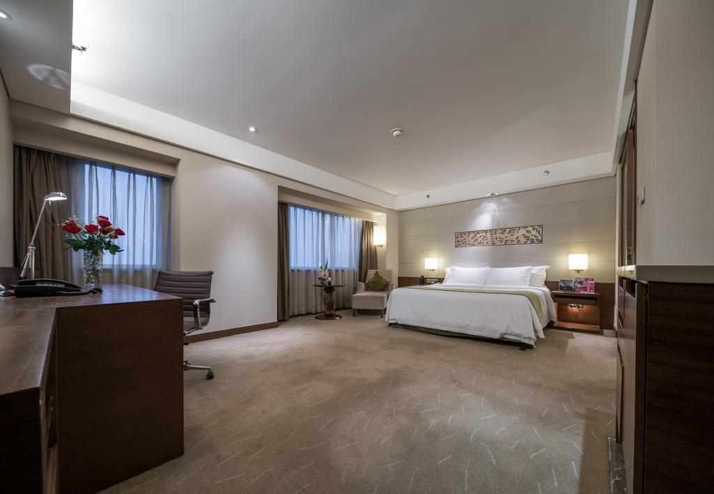 Crowne Plaza Guangzhou City Centre 5* фотосуреті