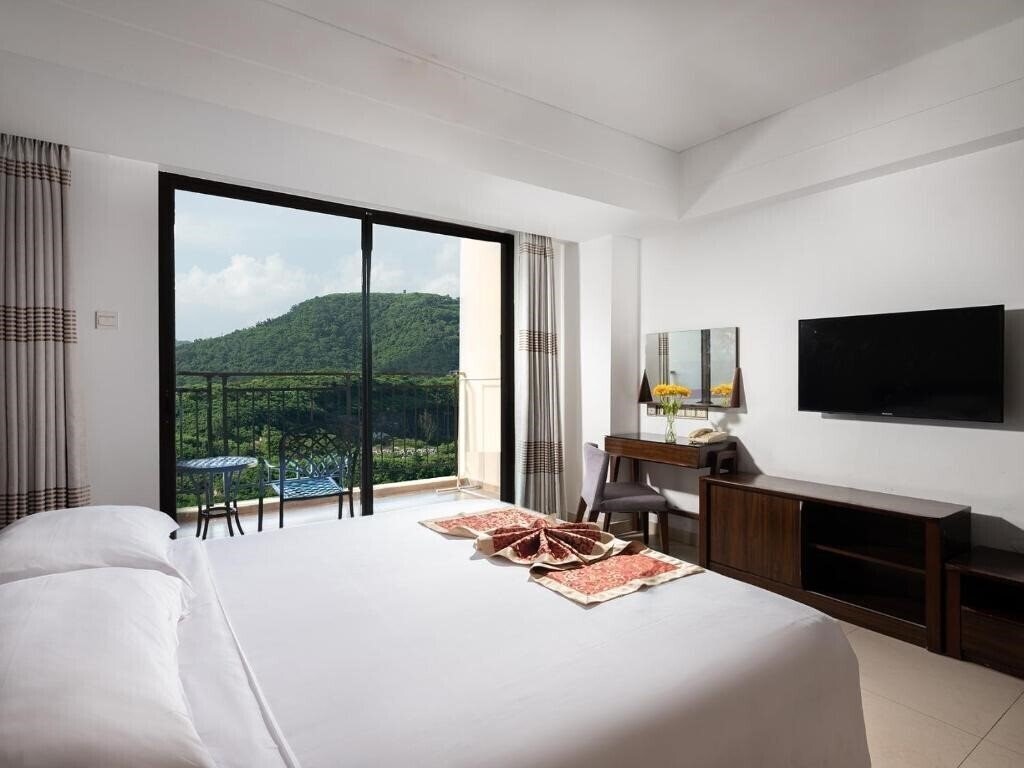 Картинка Barry Boutique 3*