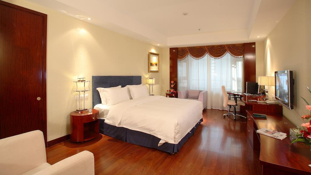 Фотография Oriental Garden Hotel 4*
