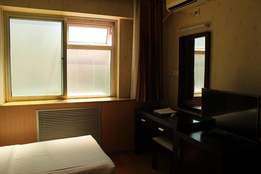 Фотография RongBao Hotel 3*