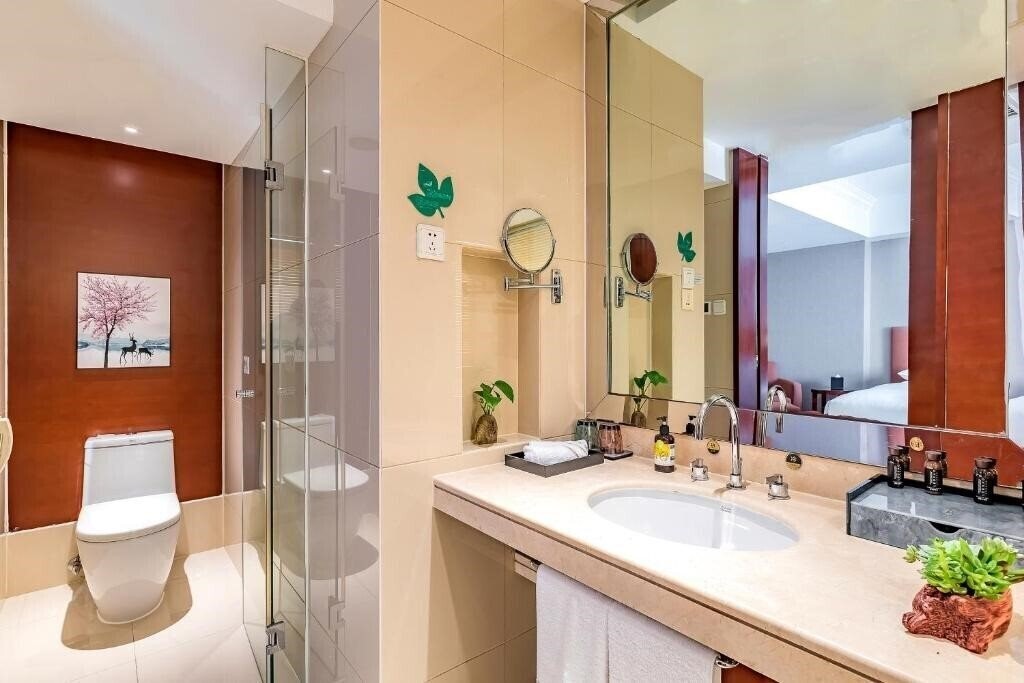 Feitian 4* фотосуреті