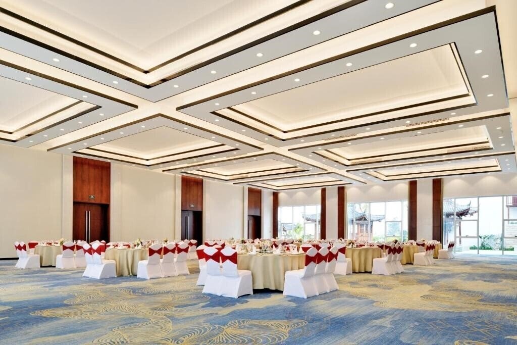 Изображение Palace Resort Yalong Bay 4*