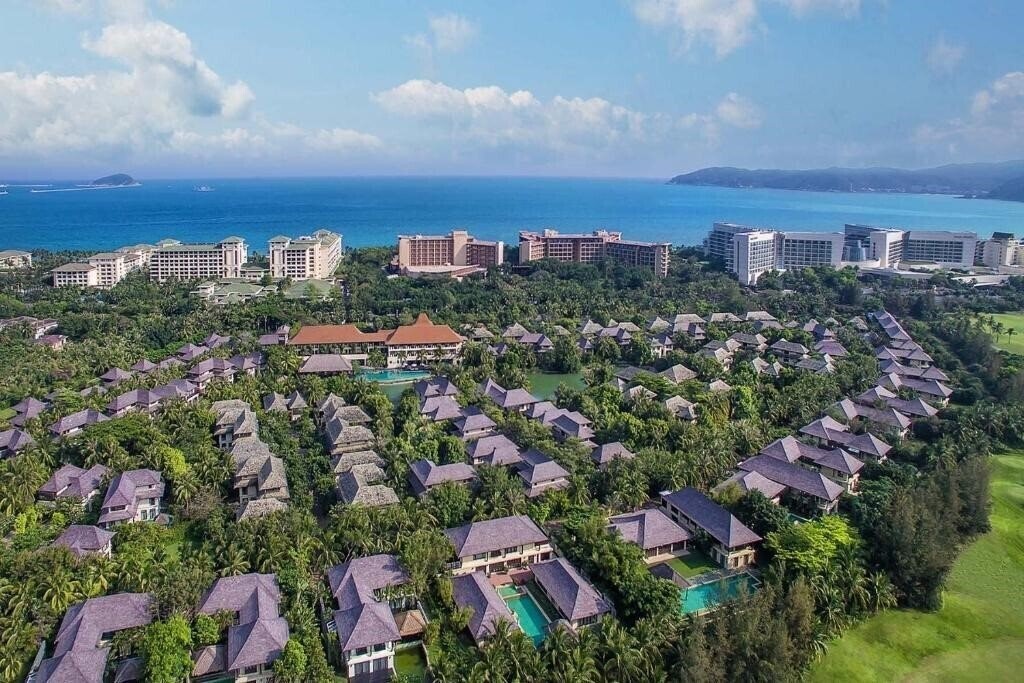 Фотография Yalong Bay Villas & SPA Hotel 5*