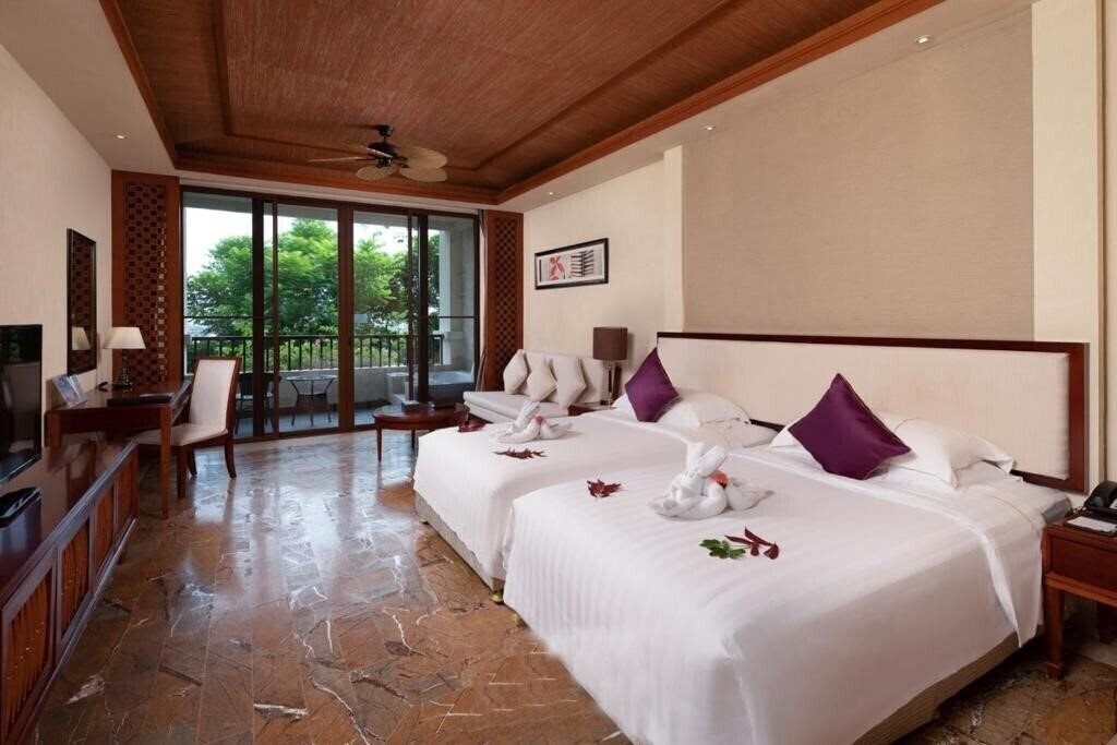 Изображение Stony Brook Villa Jianguo Resort Sanya 5*