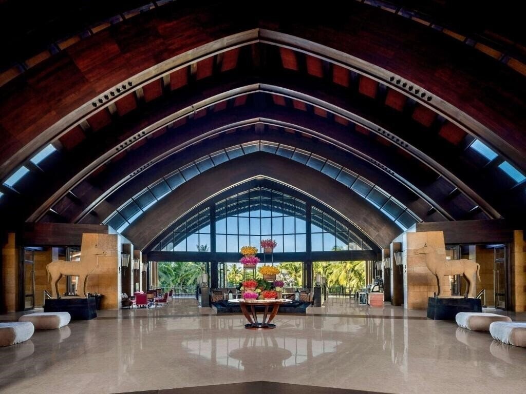 Картинка Pullman Oceanview Sanya Bay Resort & Spa 5*