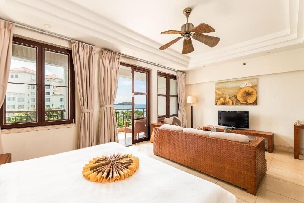 Фотография Aegean Suites Sanya Yalong Bay Resort 5*