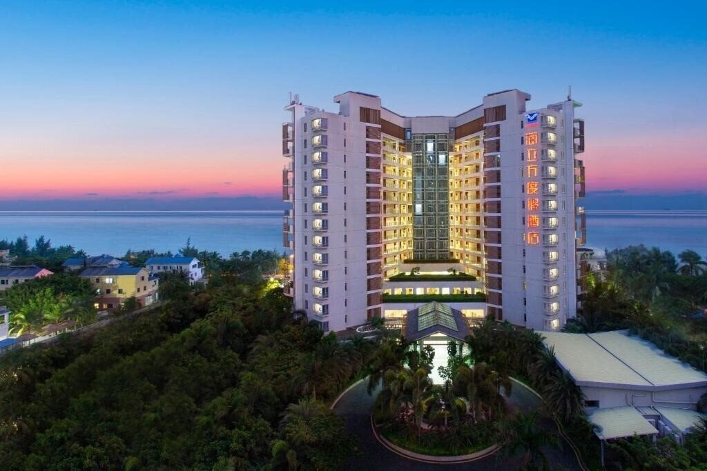 Отель Sea Cube Resort Sanya 4*