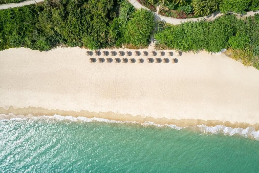 Фото Hualuxe Sanya Yalong Bay Resort 5*