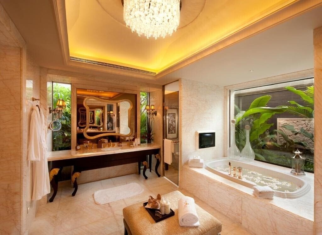 Изображение Wanda Reign Resort & Villas Sanya Haitang Bay 5*